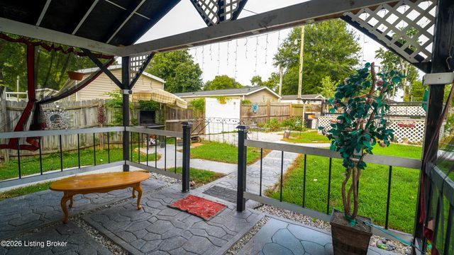 3319 Farnsley Rd, Louisville, KY 40216