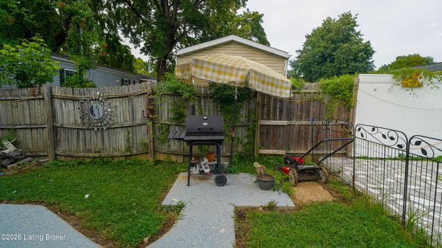 3319 Farnsley Rd, Louisville, KY 40216