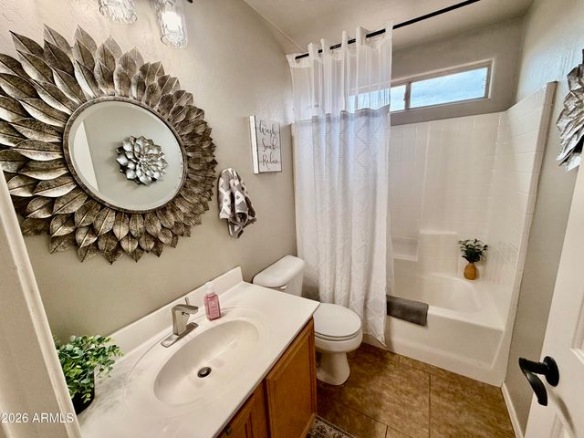 1794 N DESERT WILLOW Street, Casa Grande, AZ 85122