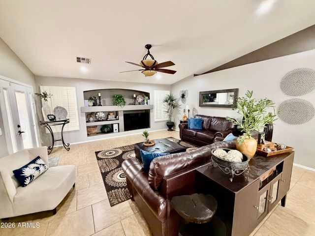 1794 N DESERT WILLOW Street, Casa Grande, AZ 85122