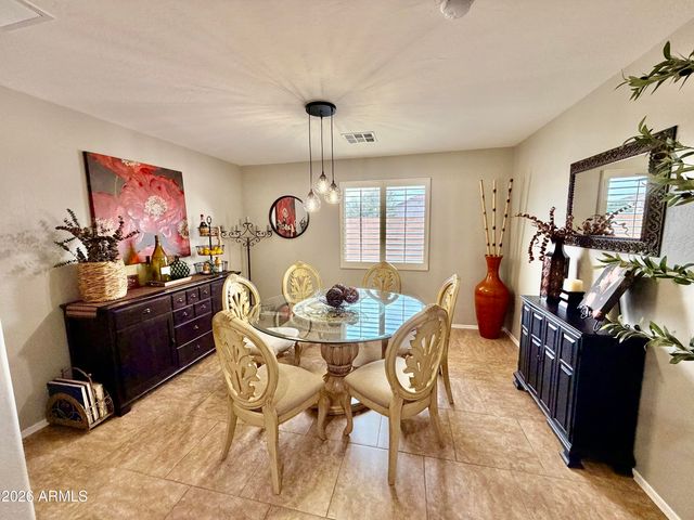 1794 N DESERT WILLOW Street, Casa Grande, AZ 85122