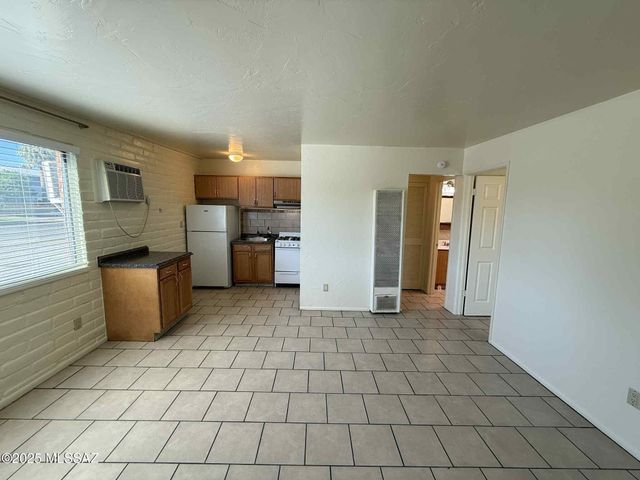 5433 E 30th St Apt A, Tucson, AZ 85711