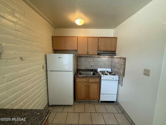 5433 E 30th St Apt A, Tucson, AZ 85711