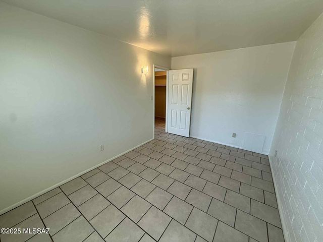 5433 E 30th St Apt A, Tucson, AZ 85711