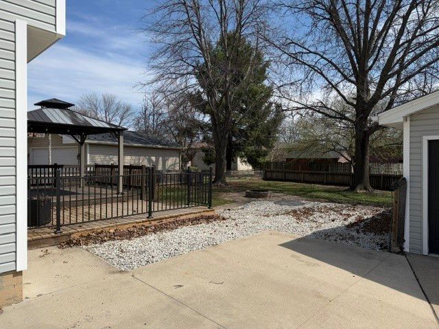 527 Village Court, Altoona, IA 50009