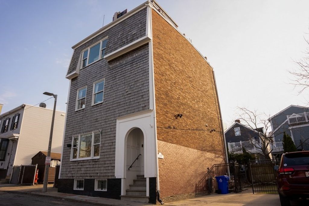 171 Tudor A, Boston, MA 02127