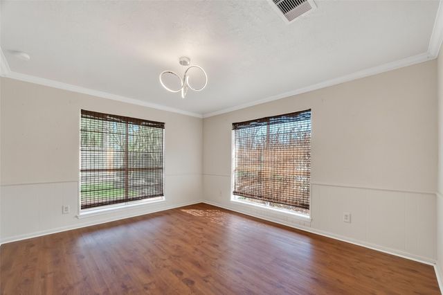 1002 Parkstead Drive, Seabrook, TX 77586