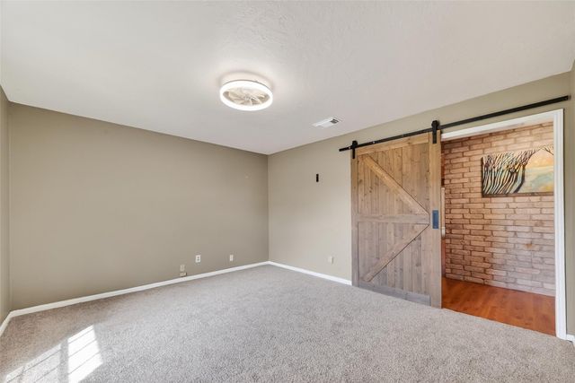 1002 Parkstead Drive, Seabrook, TX 77586