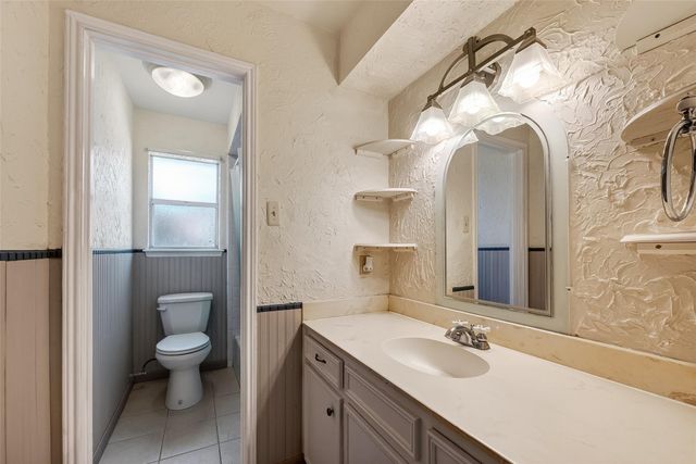 1002 Parkstead Drive, Seabrook, TX 77586