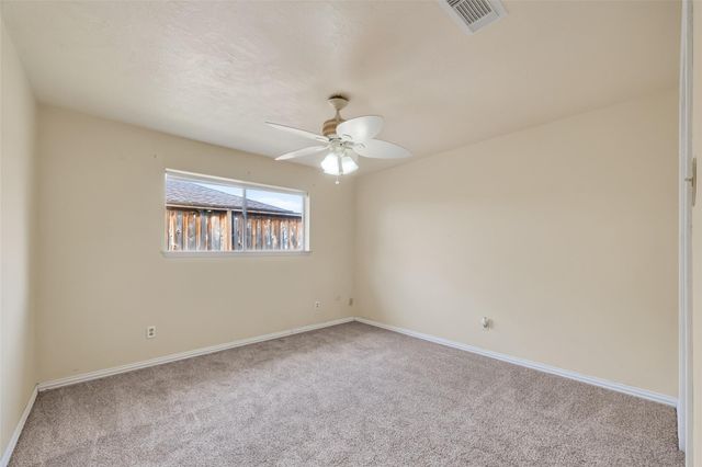 1002 Parkstead Drive, Seabrook, TX 77586