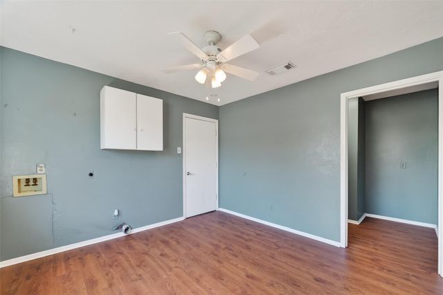 1002 Parkstead Drive, Seabrook, TX 77586