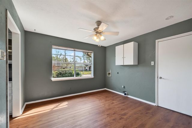 1002 Parkstead Drive, Seabrook, TX 77586