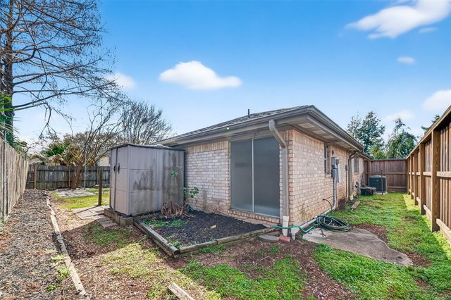 1002 Parkstead Drive, Seabrook, TX 77586