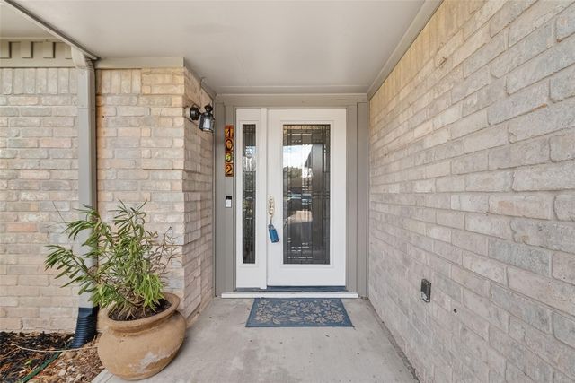 1002 Parkstead Drive, Seabrook, TX 77586