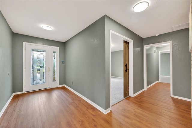 1002 Parkstead Drive, Seabrook, TX 77586