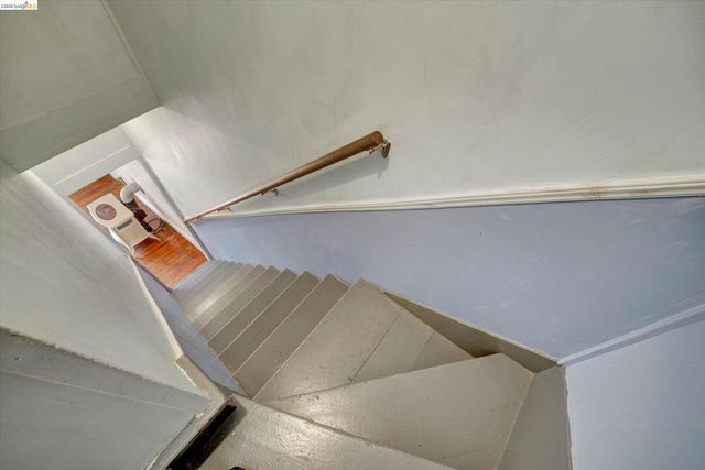 2009 Berkeley Way, Berkeley, CA 94704