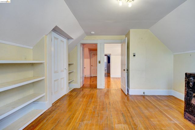 2009 Berkeley Way, Berkeley, CA 94704
