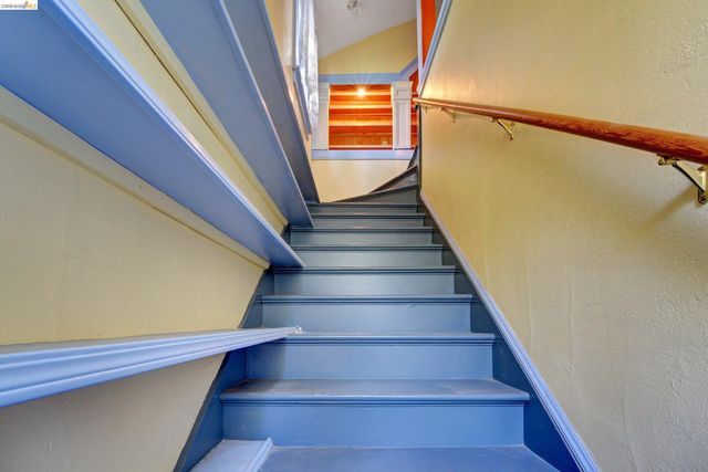 2009 Berkeley Way, Berkeley, CA 94704