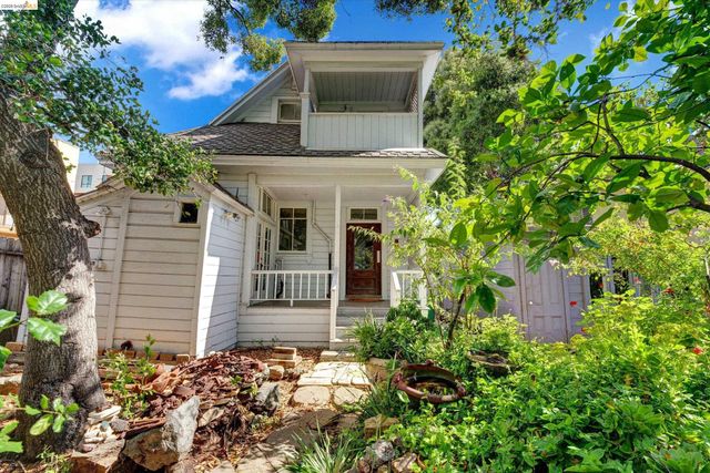 2009 Berkeley Way, Berkeley, CA 94704