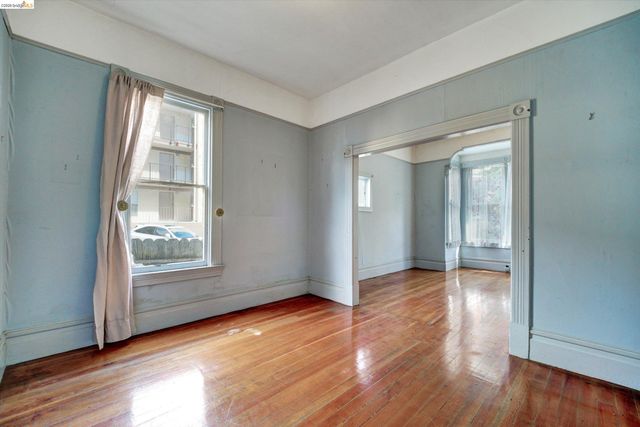 2009 Berkeley Way, Berkeley, CA 94704