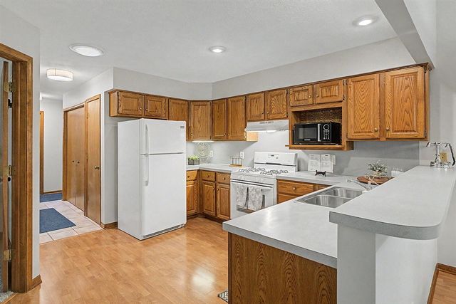 1086 Amberwood West Drive, Byron Center, MI 49315