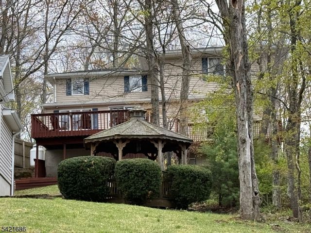 32 Clayton Rd, West Milford Twp., NJ 07421