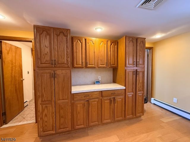 32 Clayton Rd, West Milford Twp., NJ 07421