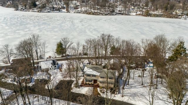 32 Clayton Rd, West Milford Twp., NJ 07421