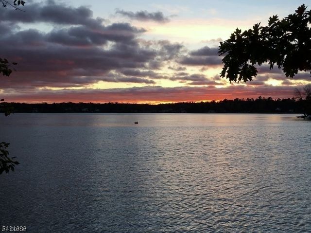 32 Clayton Rd, West Milford Twp., NJ 07421