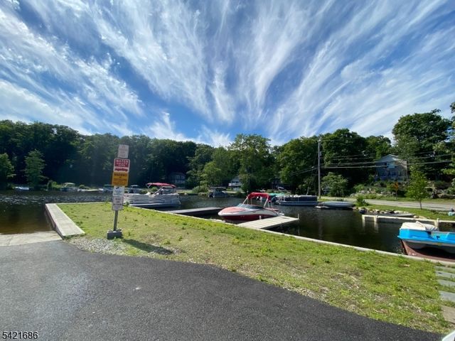 32 Clayton Rd, West Milford Twp., NJ 07421