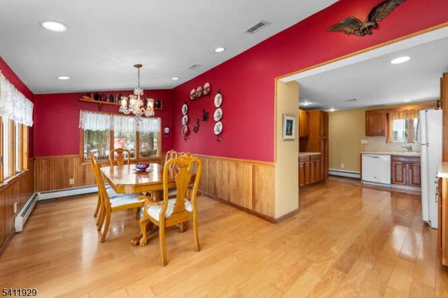 32 Clayton Rd, West Milford Twp., NJ 07421