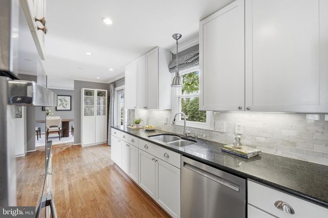 2304 LOCUST RIDGE CT, Falls Church, VA 22046