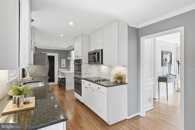 2304 LOCUST RIDGE CT, Falls Church, VA 22046
