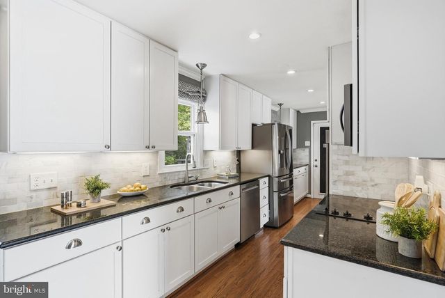 2304 LOCUST RIDGE CT, Falls Church, VA 22046