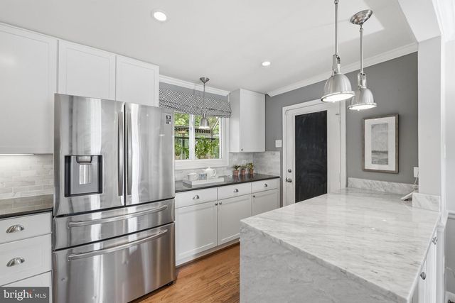 2304 LOCUST RIDGE CT, Falls Church, VA 22046