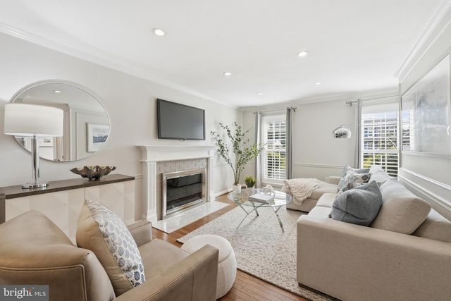 2304 LOCUST RIDGE CT, Falls Church, VA 22046