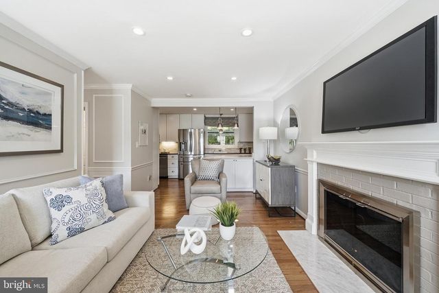 2304 LOCUST RIDGE CT, Falls Church, VA 22046