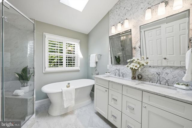 2304 LOCUST RIDGE CT, Falls Church, VA 22046