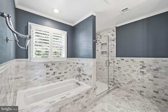 2304 LOCUST RIDGE CT, Falls Church, VA 22046