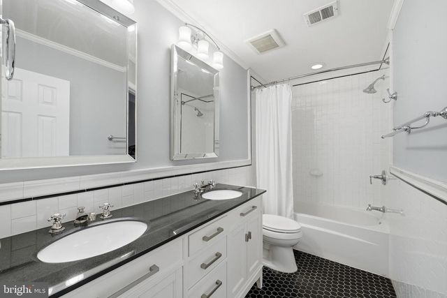 2304 LOCUST RIDGE CT, Falls Church, VA 22046