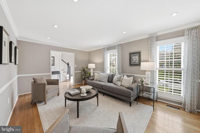 2304 LOCUST RIDGE CT, Falls Church, VA 22046