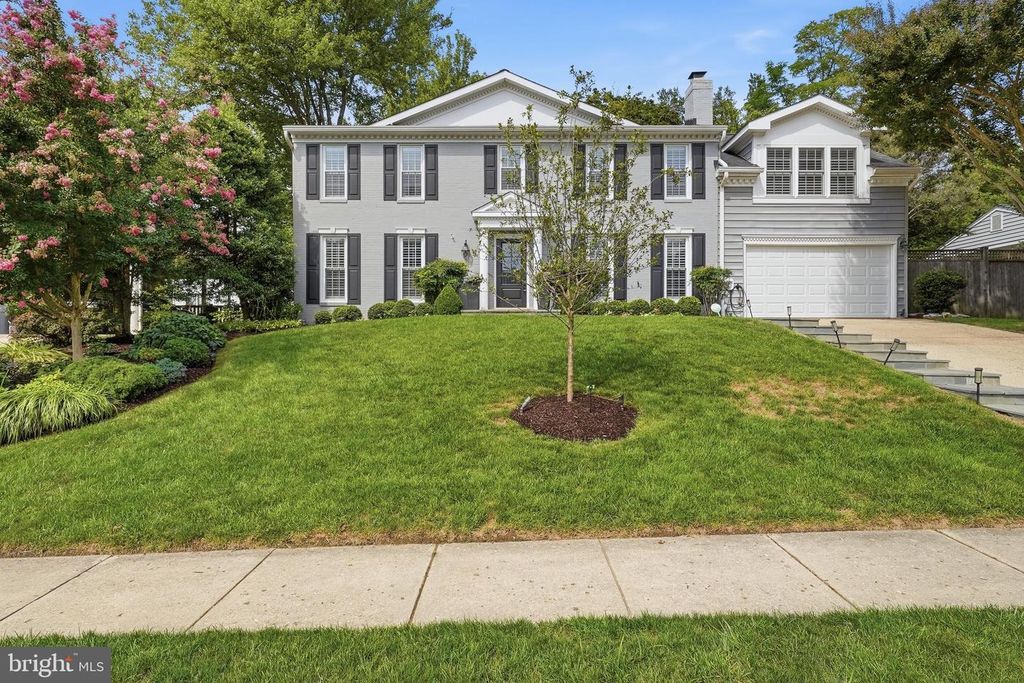 2304 LOCUST RIDGE CT, Falls Church, VA 22046