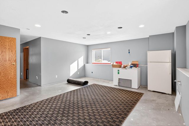 7017 Setzler Parkway, Brooklyn Park, MN 55445