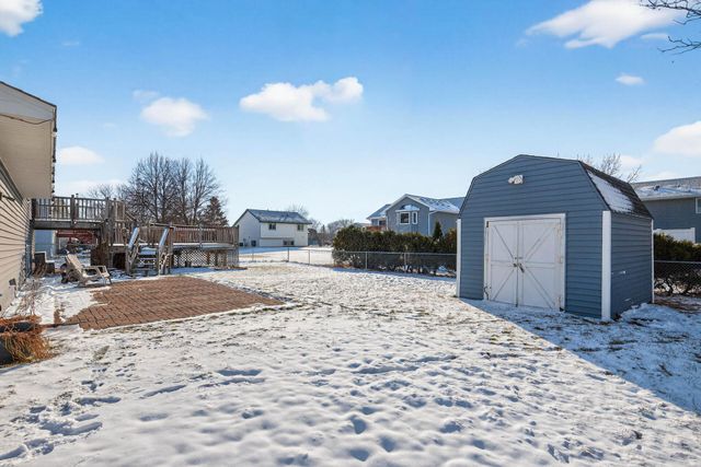 7017 Setzler Parkway, Brooklyn Park, MN 55445