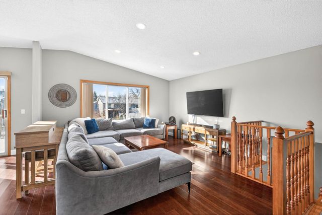 7017 Setzler Parkway, Brooklyn Park, MN 55445