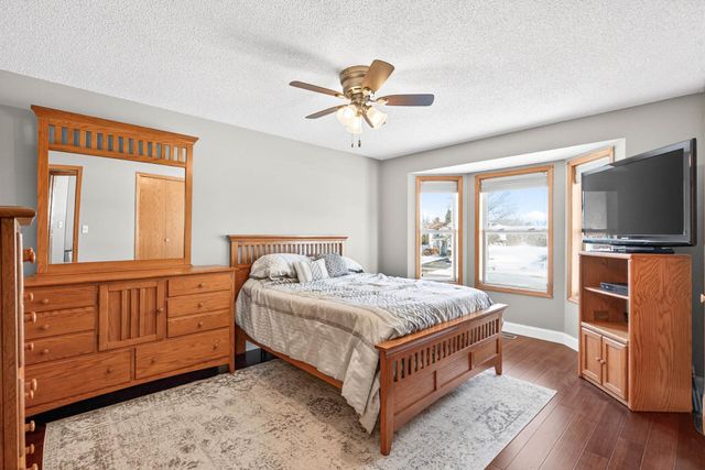 7017 Setzler Parkway, Brooklyn Park, MN 55445