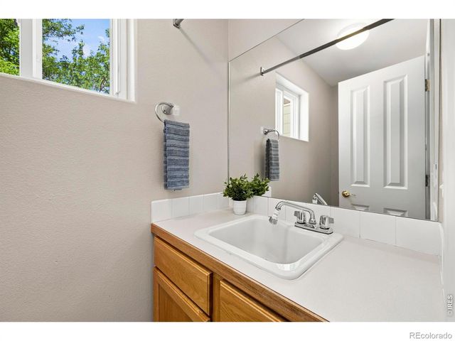 2038 Burbank Street, Berthoud, CO 80513