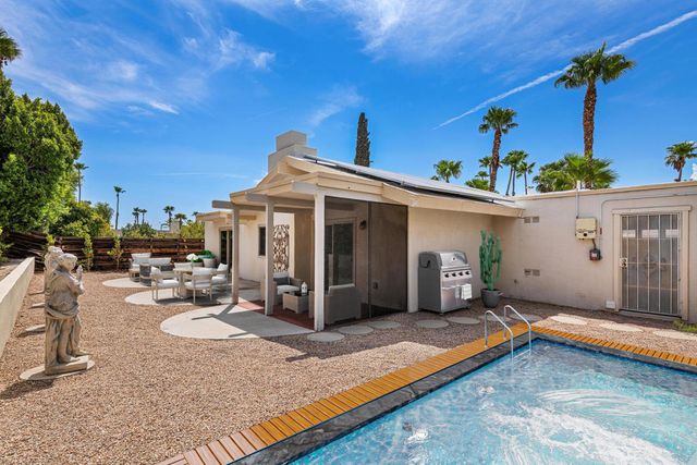 1350 E Gem Circle, Palm Springs, CA 92262