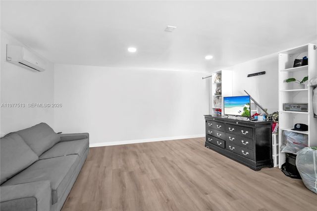 7151 Taft Street, Hollywood, FL 33024