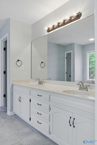 1119 Chesterfield Road SE, Huntsville, AL 35803